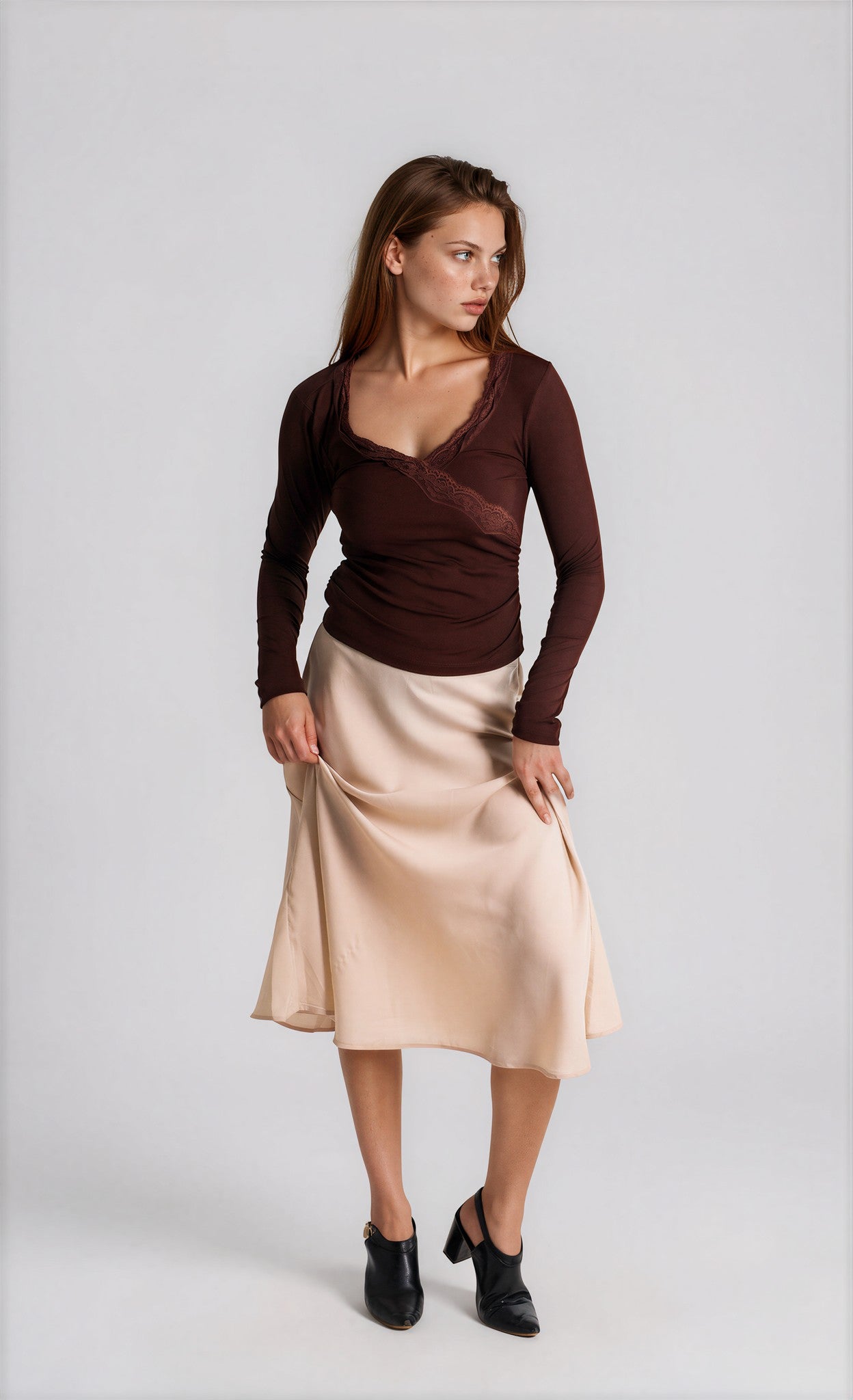 V-neck Solid Lace Trim Ruched Long Sleeve Top